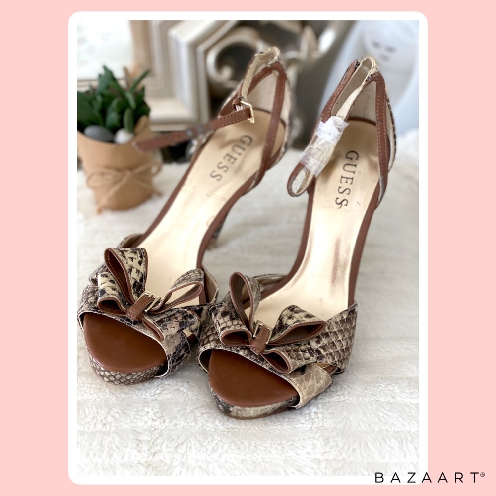 ⚡️NEVER USED⚡️Guess animal print high heels